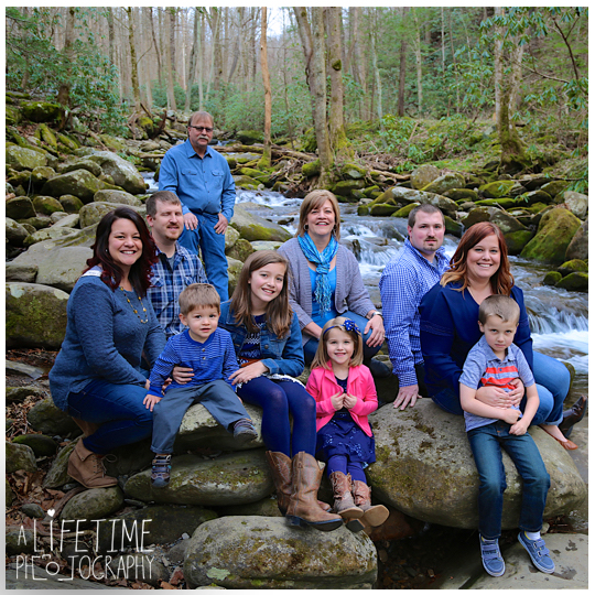 Photographer-in-Gatlinburg-TN-Smoky-Mountains-Pigeon-Forge-Knoxville-Seymour-Pictures-family-session-kids-13
