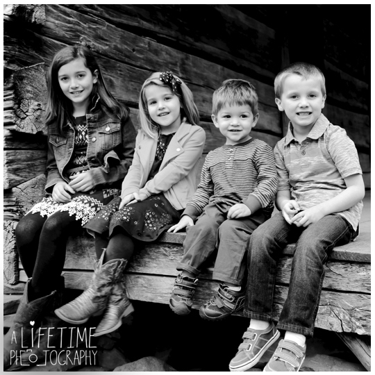 Photographer-in-Gatlinburg-TN-Smoky-Mountains-Pigeon-Forge-Knoxville-Seymour-Pictures-family-session-kids-7