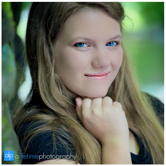 Senior-Photographer-Gatlinburg-Smoky-Mountain-Roaring-Fork-Motor-Nature-Trail-Pigeon-Forge-Sevierville-Photography-Portraits-pictures-high-school-family-kids-11
