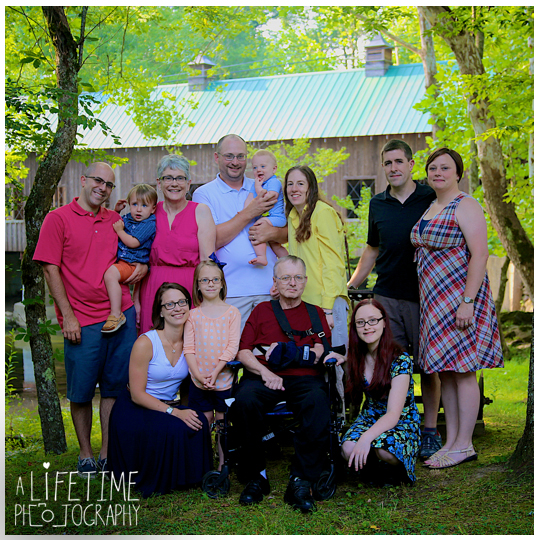 Smoky-Mountains-TN-Family-Photographer-reunion-kids-photography-emerts Cove-photos-pictures-Pigeon-Forge-Tennessee-4