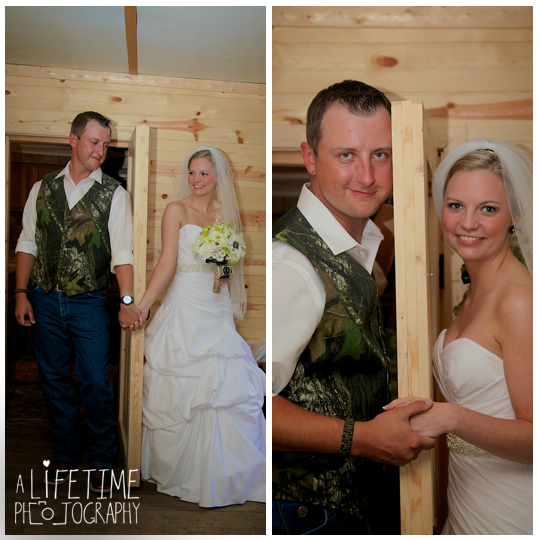 Starkey-town-cove-wedding-venue-photographer-Pigeon-Forge-Gatlinburg-TN-Sevierville-Knoxville-Smoky-Mountains-national-park-outdoor-ceremony-newlywed-bride-groom-15
