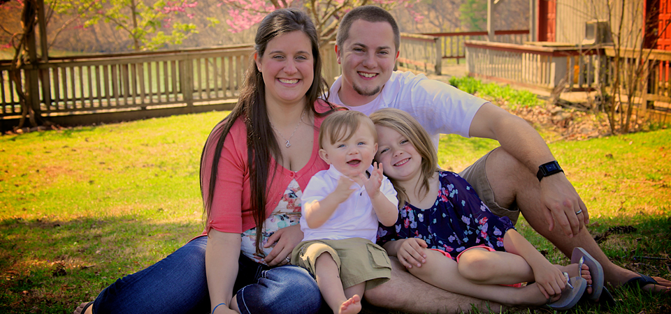 The Chastain Family | Steels Creek Park | Bristol, TN Photographer