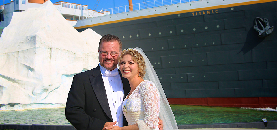 Troy + Teresa | Vow Renwal | Titanic Museum | Pigeon Forge, TN Photographer