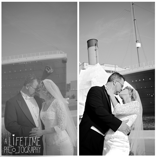 Titanic-Museum-Vow-Renewal-Ceremony-Wedding-Photographer-Pigeon-Forge-TN-Gatlinburg-Sevierville-Knoxville-12