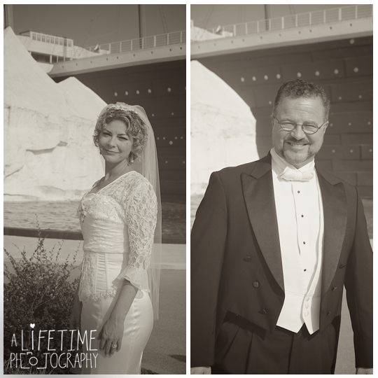 Titanic-Museum-Vow-Renewal-Ceremony-Wedding-Photographer-Pigeon-Forge-TN-Gatlinburg-Sevierville-Knoxville-13
