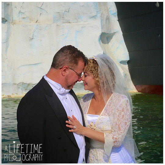 Titanic-Museum-Vow-Renewal-Ceremony-Wedding-Photographer-Pigeon-Forge-TN-Gatlinburg-Sevierville-Knoxville-14