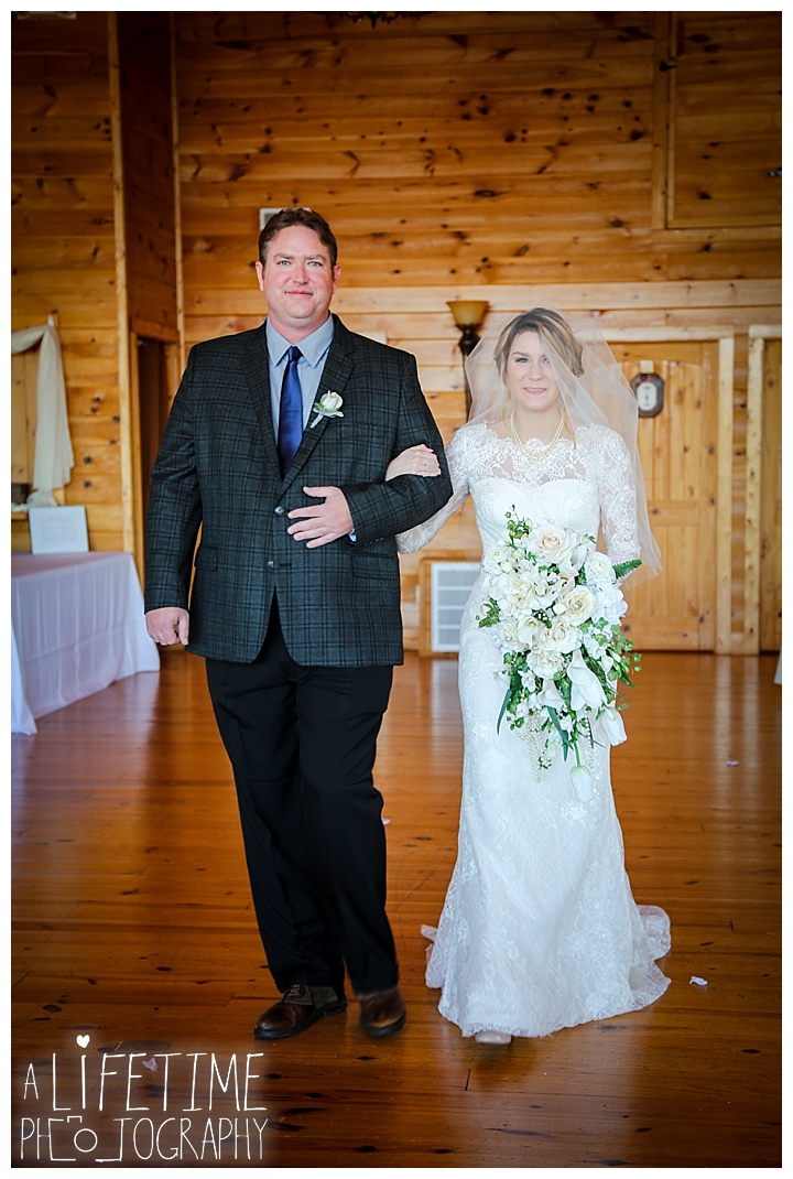 Wedding Brothers Cove Photographer Gatlinburg-Pigeon-Forge-Knoxville-Sevierville-Dandridge-Seymour-Smoky-Mountains-Townsend-Photos-Greenbriar Session-Professional-Maryville_0290