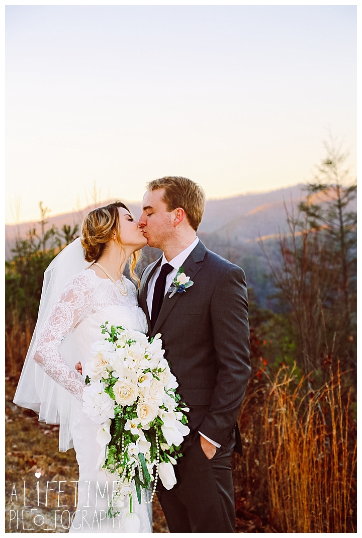 Wedding Brothers Cove Photographer Gatlinburg-Pigeon-Forge-Knoxville-Sevierville-Dandridge-Seymour-Smoky-Mountains-Townsend-Photos-Greenbriar Session-Professional-Maryville_0313