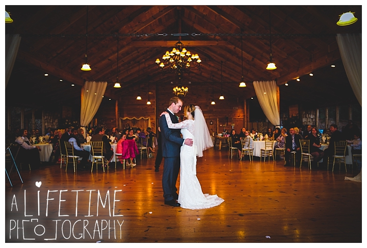 Wedding Brothers Cove Photographer Gatlinburg-Pigeon-Forge-Knoxville-Sevierville-Dandridge-Seymour-Smoky-Mountains-Townsend-Photos-Greenbriar Session-Professional-Maryville_0326