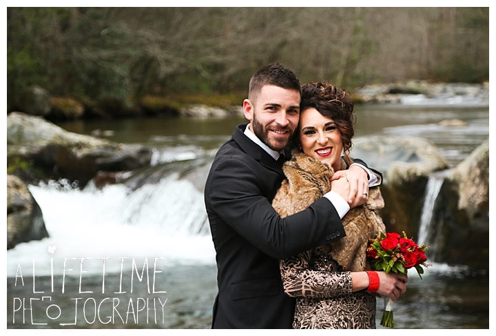 Wedding Newlywed Photographer Gatlinburg-Pigeon-Forge-Knoxville-Sevierville-Dandridge-Seymour-Smoky-Mountains-Townsend-Photos-Greenbriar Session-Professional-Maryville_0211