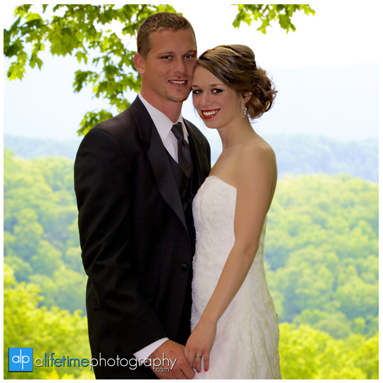 Wedding-Photographer-in-Pigeon_Forge-Gatlinburg-Sevierville-Knoxville-TN-Smoky-Mountain-Bride-Groom-elope-marraige-Mountain-View-Motor-Nature-Trail-Photography-waterfalls-cabins-cabin-ceremony-pictures-photos-Session-Johnson-City-Kingsport-Bristol-8