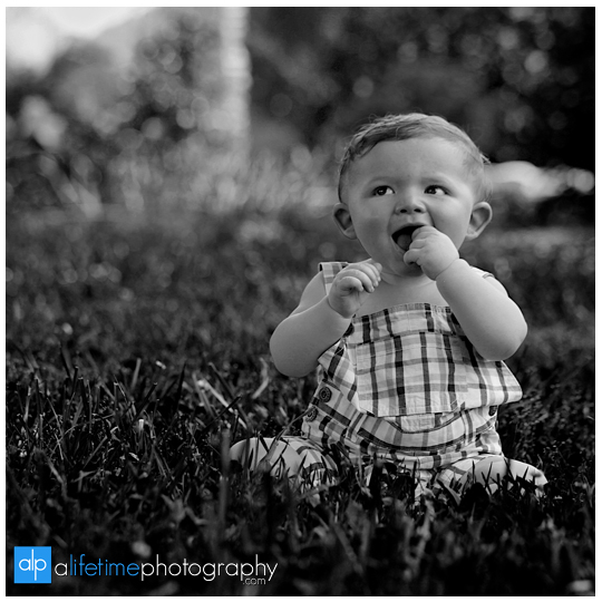 baby-kids-children-family-Photographer-UT-Gardens-Knoxville-TN-Photography-Sevierville-Pigeon-Forge-Gatlinburg-TN-photos-pictures-9-months-old-one year-6-month-child-9