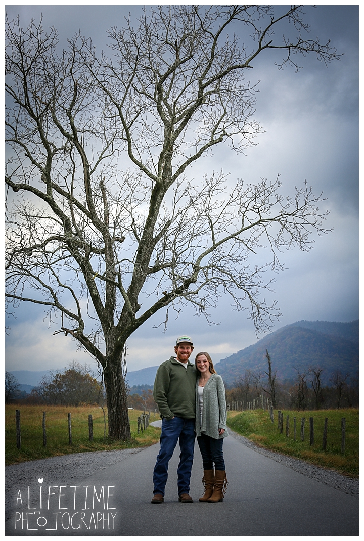 engagement-cades-cove-photographer-family-gatlinburg-pigeon-forge-knoxville-sevierville-dandridge-seymour-smoky-mountains-couple-townsend_0065