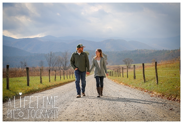 engagement-cades-cove-photographer-family-gatlinburg-pigeon-forge-knoxville-sevierville-dandridge-seymour-smoky-mountains-couple-townsend_0077