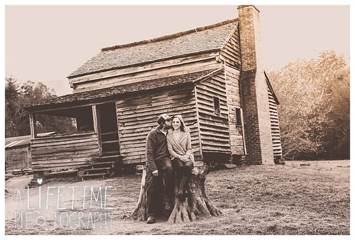 engagement-cades-cove-photographer-family-gatlinburg-pigeon-forge-knoxville-sevierville-dandridge-seymour-smoky-mountains-couple-townsend_0078