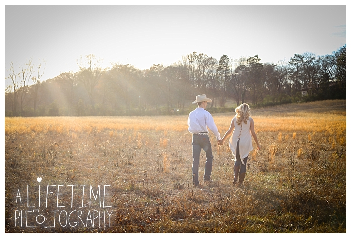 engagement-photographer-gatlinburg-pigeon-forge-knoxville-sevierville-dandridge-seymour-smoky-mountains-townsend-photos-session-professional-maryville_0094