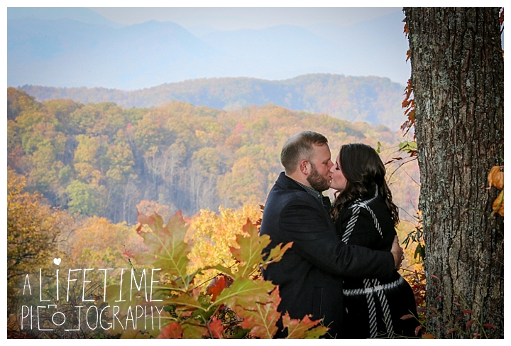 engagement-roaring-fork-motor-nature-trail-photographer-family-couple-gatlinburg-pigeon-forge-knoxville-sevierville-dandridge-seymour-smoky-mountains-townsend_0085