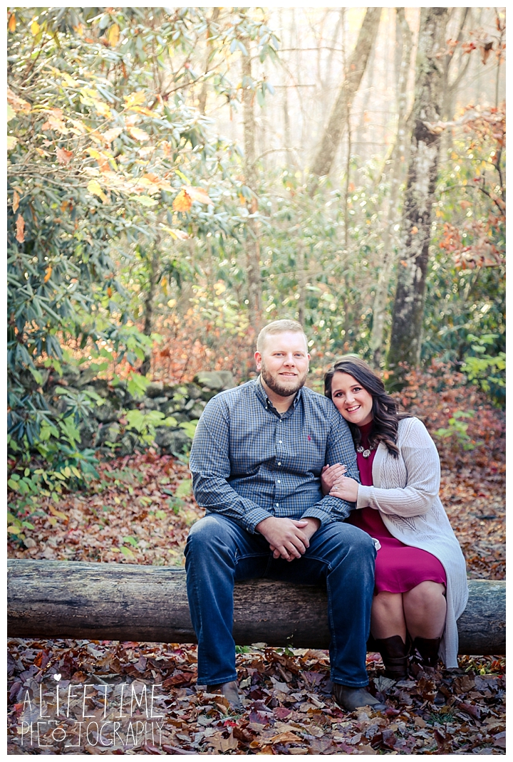 engagement-roaring-fork-motor-nature-trail-photographer-family-couple-gatlinburg-pigeon-forge-knoxville-sevierville-dandridge-seymour-smoky-mountains-townsend_0089
