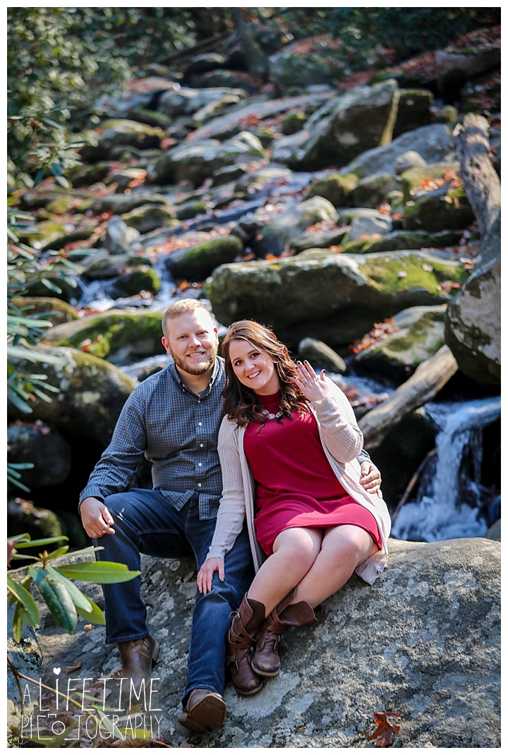 engagement-roaring-fork-motor-nature-trail-photographer-family-couple-gatlinburg-pigeon-forge-knoxville-sevierville-dandridge-seymour-smoky-mountains-townsend_0095