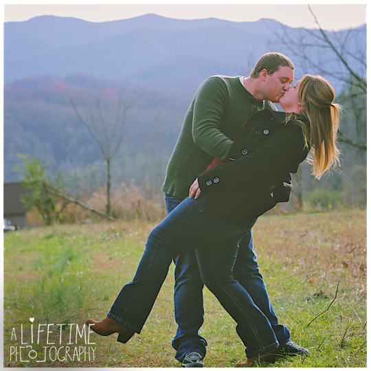 engagement-photographer-couple-Smoky-Mountains-Gatlinburg-Knoxville-Pigeon-Forge-TN-Pictures-3