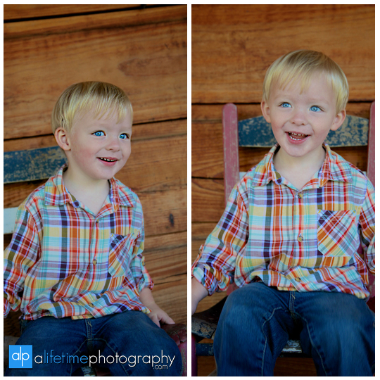 fall-home-cabin-family-photographer-Vols-mountain-view-Maynardville-Knoxville-Townsend-TN-kids-2