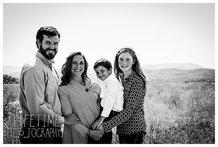 family-photographer-smoky-mountains-gatlinburg-pigeon-forge-seviervile-knoxville-townsend-tennessee-patriot-park-mountain-view_0150