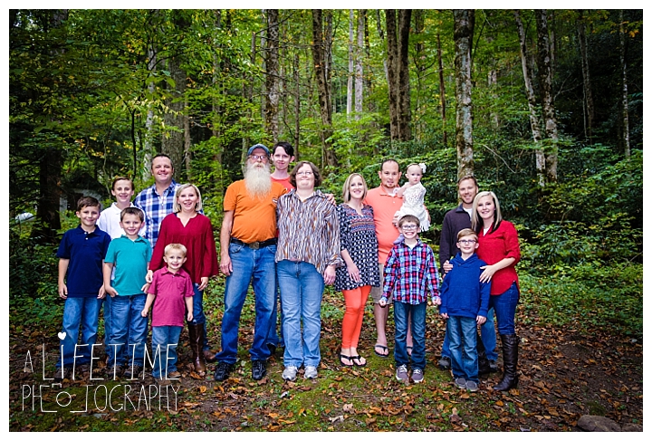 family-photographer-smoky-mountains-gatlinburg-pigeon-forge-seviervile-knoxville-townsend-tennessee-chimney-tops-picnic-area_0126