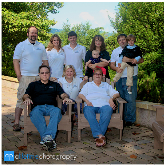family photography in Gatlinburg TN Pigeon Forge Park Vista Hotel reunion photographer-1
