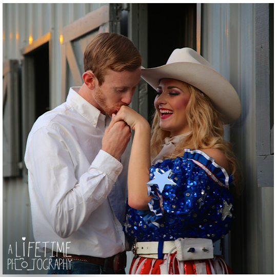 marriage-engagement-photographer-Pigeon-Forge-Dixie-Stampede-Gatlinburg-Smoky-Mountains-17
