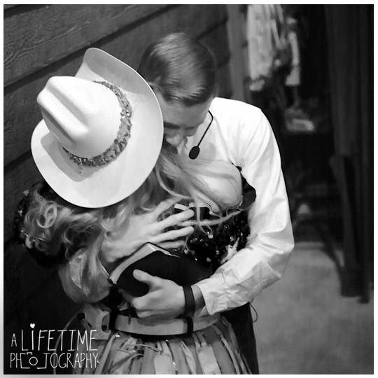 marriage-engagement-photographer-Pigeon-Forge-Dixie-Stampede-Gatlinburg-Smoky-Mountains-8
