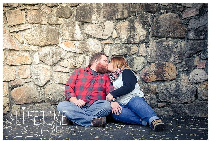 one-year-anniversary-photospatriot-park-townsend-photographer-family-gatlinburg-pigeon-forge-knoxville-sevierville-dandridge-seymour-smoky-mountains-couple_0058