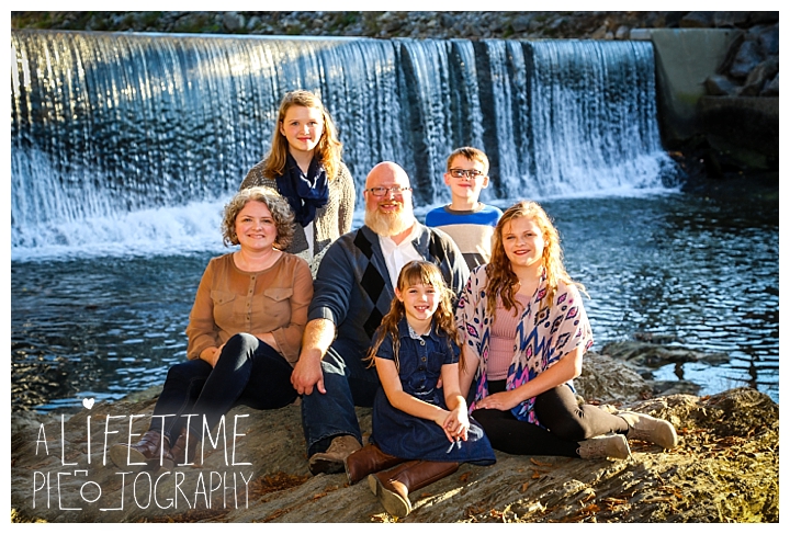 photographer-gatlinburg-pigeon-forge-knoxville-family-smoky-mountains-sunset-pictures-kids-senior-wedding-patriot-park-old-mill-waterfall_0069