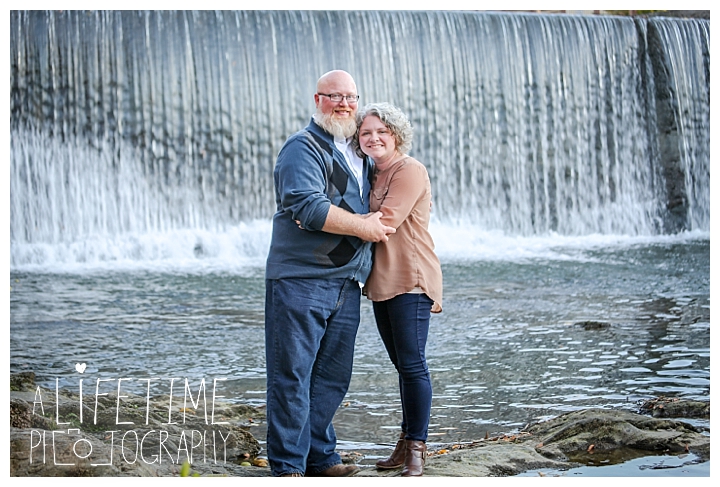photographer-gatlinburg-pigeon-forge-knoxville-family-smoky-mountains-sunset-pictures-kids-senior-wedding-patriot-park-old-mill-waterfall_0074