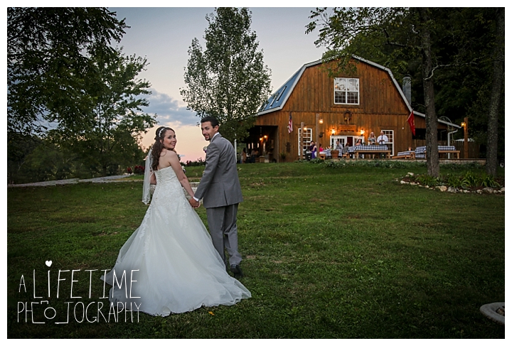 wedding-photographer-bristol-tn-johnson-city-kingsport-fern-valley-farm-blountville-knoxville-photos-bride-groom_0055